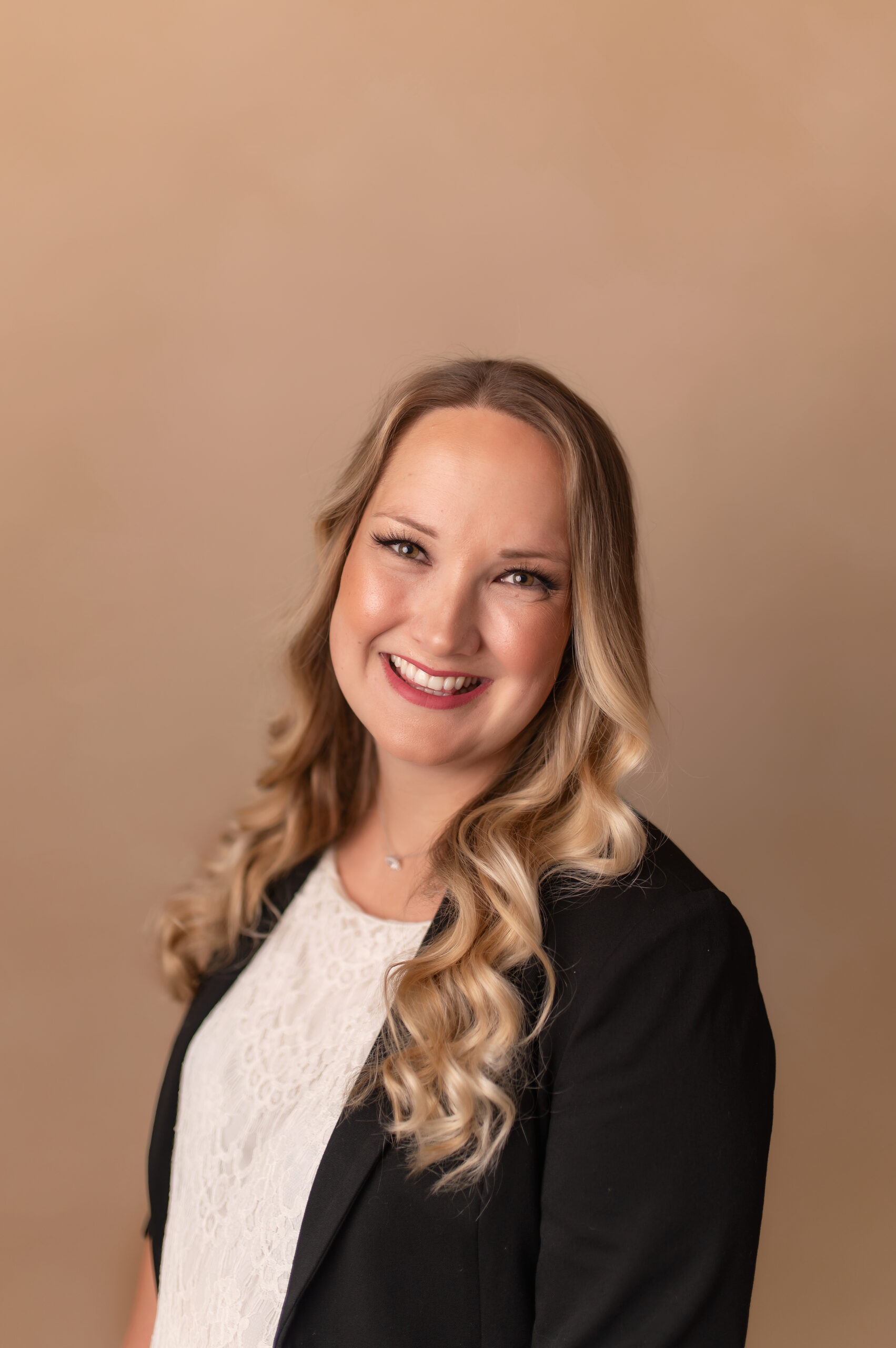Bloomington, IN Dentist Dr. Elena Wiser